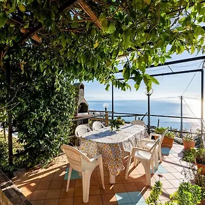 https://torre-di-amalfi.hotels-amalfi.com